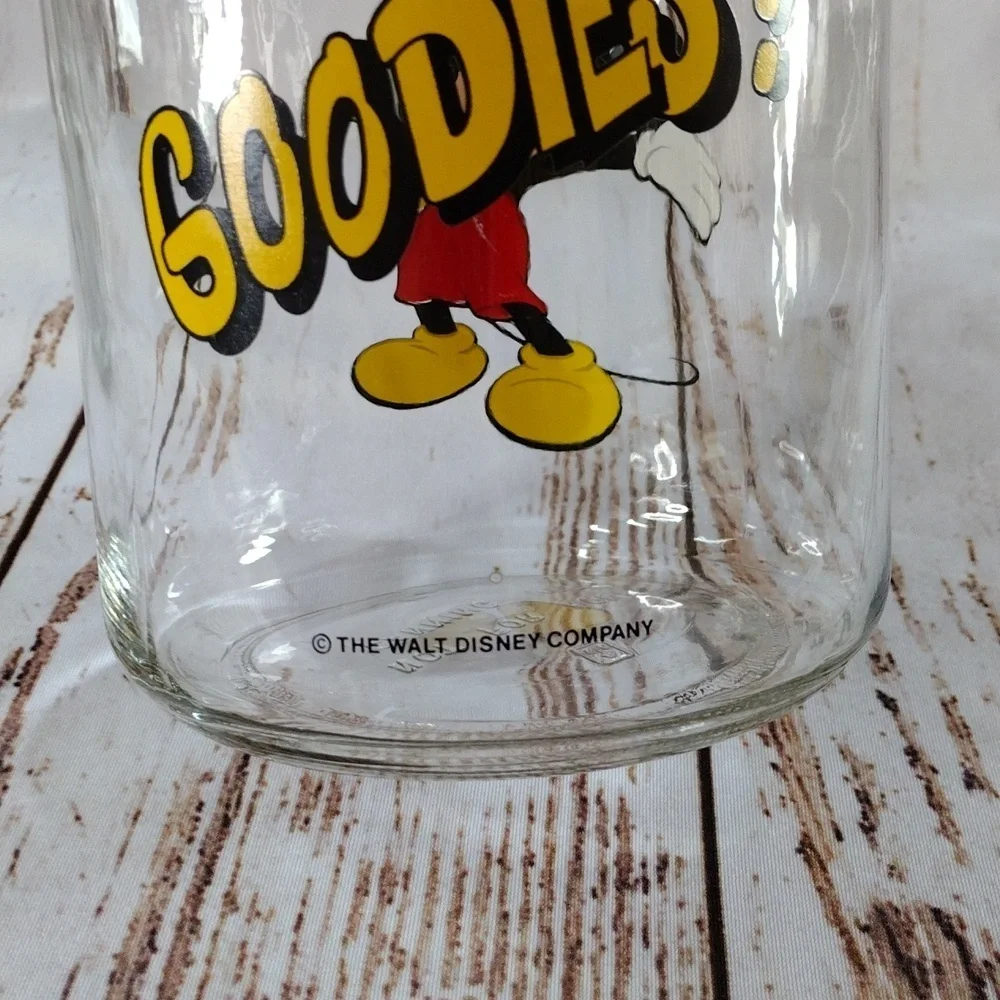 Vintage‎ Anchor Hocking Disney Mickey Mouse Locking Canister